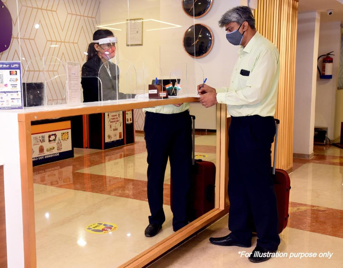 Oyo 11752 Hotel Sun Palace Residency Indirapuram Exterior foto